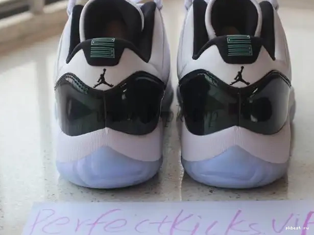 pairs Nike Jordan 11 “Emerald” Air Low 0527